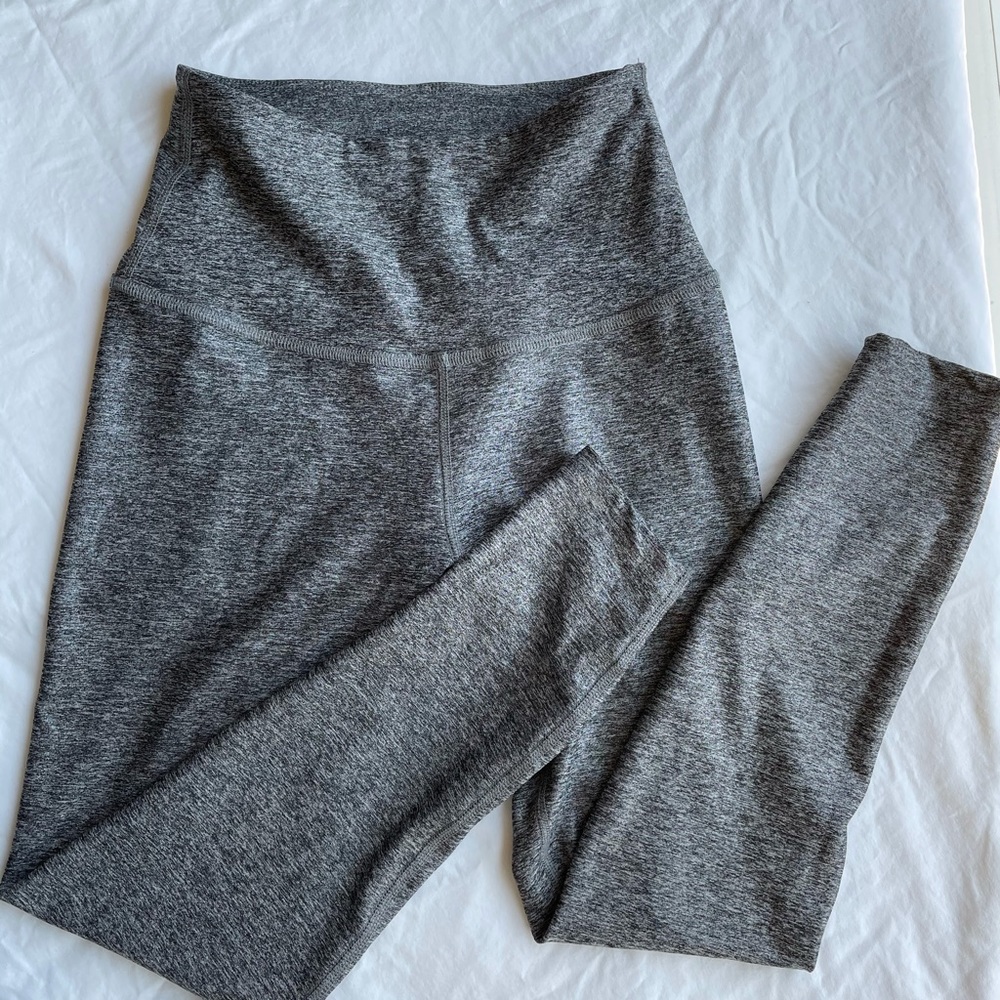 Beyond Yoga midi leggings (high waisted). Small.